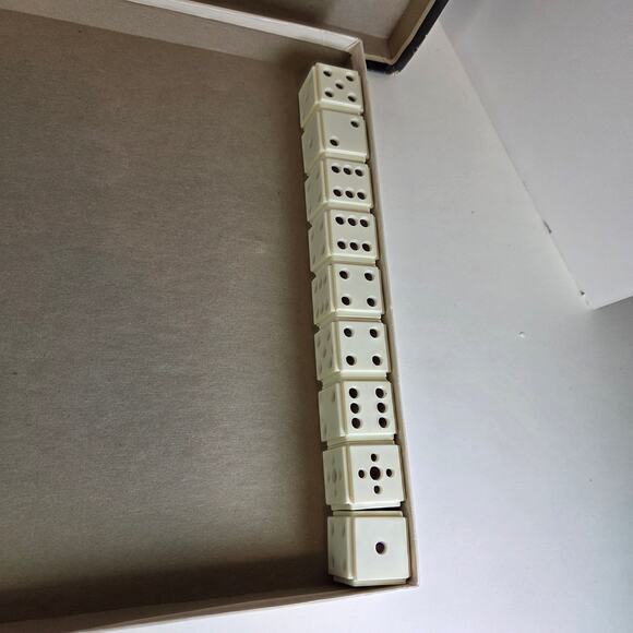 Vintage 1976 Lakeside Duell Board Game Complete Dice Strategy 2 Player - Picture 9 of 15